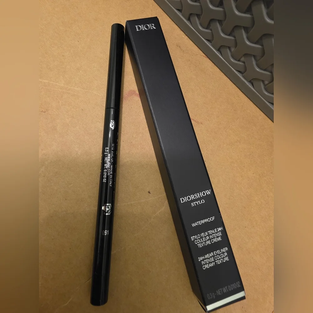 DIOR Diorshow Stylo 091 Matte Black . BNIB